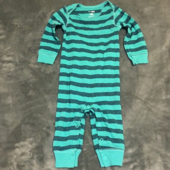 Carter’s Outfit Set 💙🍼 - Picture 5 of 9